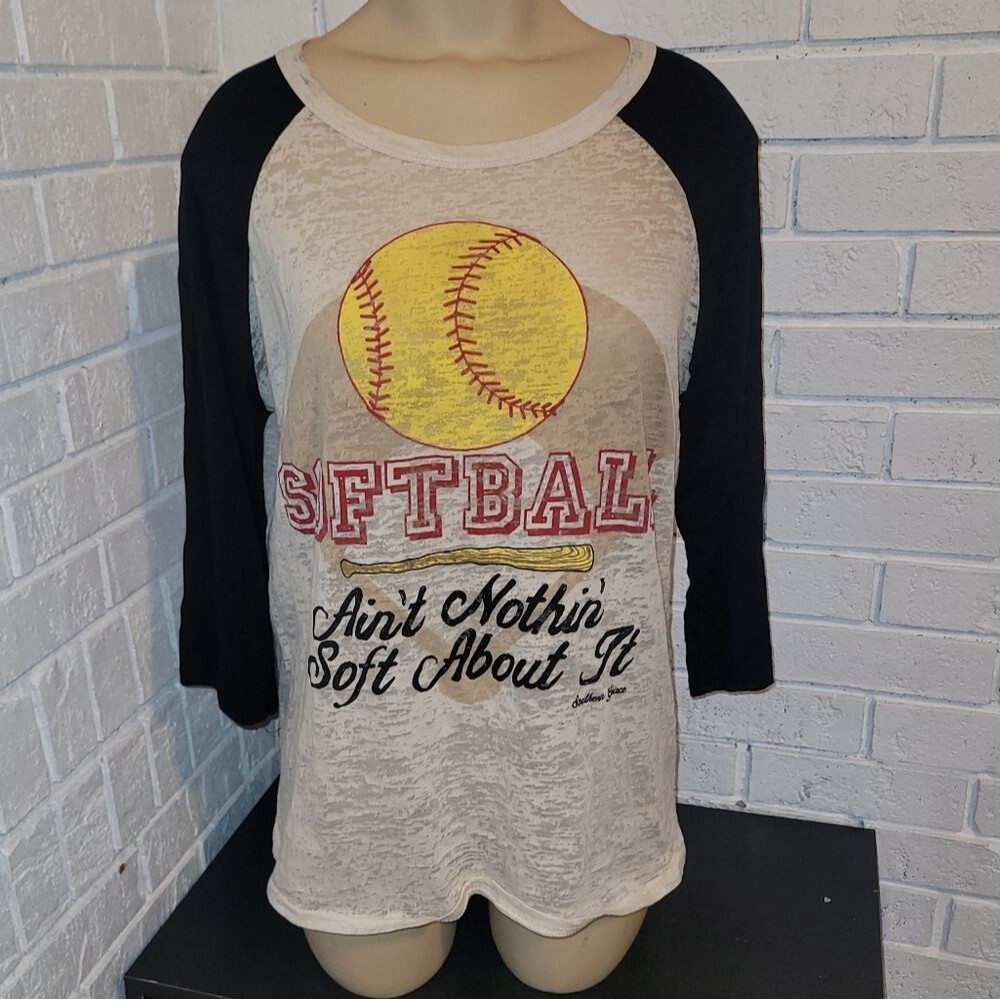 Southern Grace Softball Tee Size M